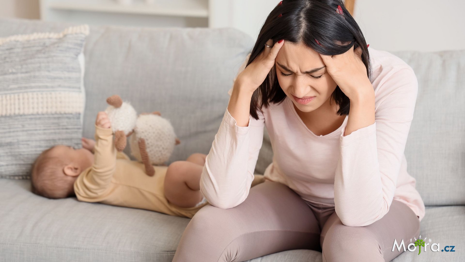 POPORODNÍ DEPRESE: Když je mateřství plné smutku