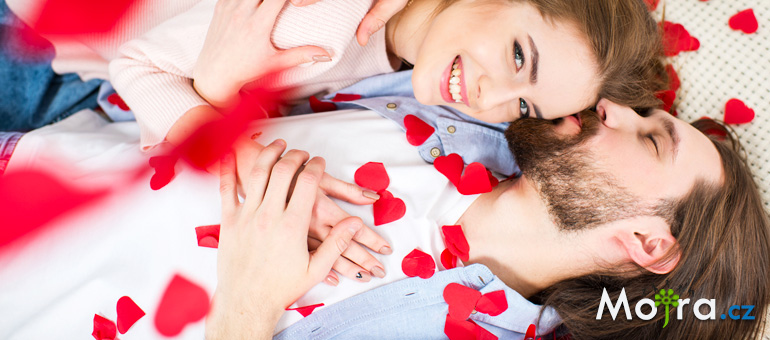 Valentýn: Svátek zamilovaných, nebo pouhá komerce?
